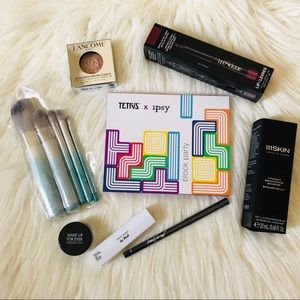 Ipsy Beauty Box Set Of 8 Makeup Samples